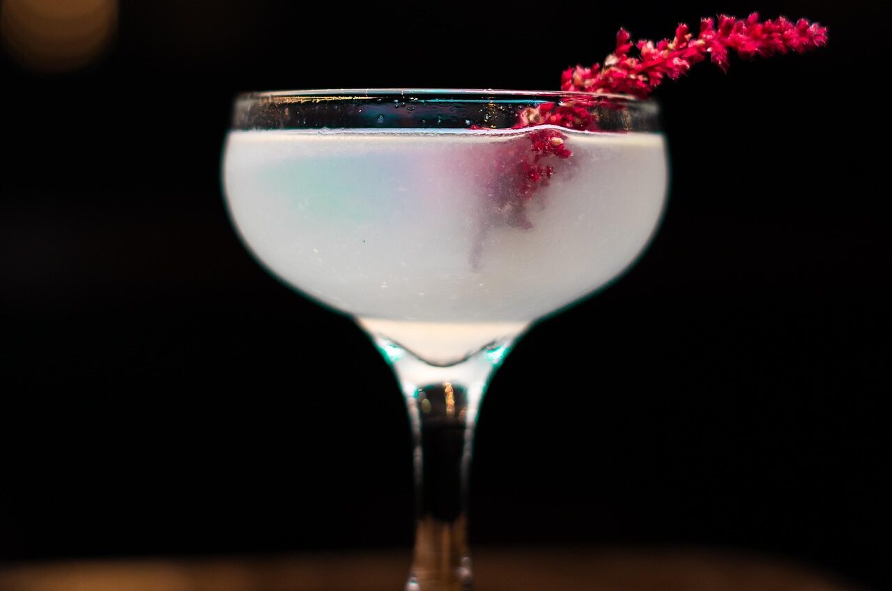 The Worst Holiday Drinks for Your Teeth (and what to drink instead)